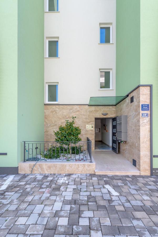 Searenity Apartment Сплит Екстериор снимка